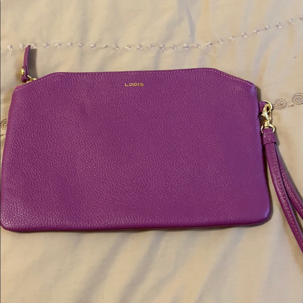 Lodi’s large wristlet